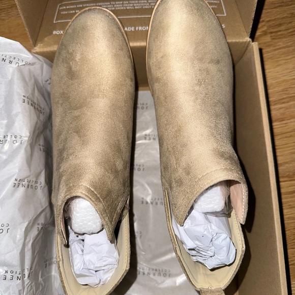 Journee ‘Rimi’ Booties - Picture 3 of 7